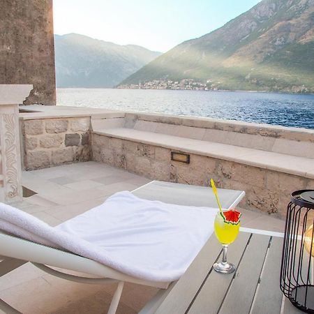 Pallazo Uniqato Seafront Kotor Exterior photo